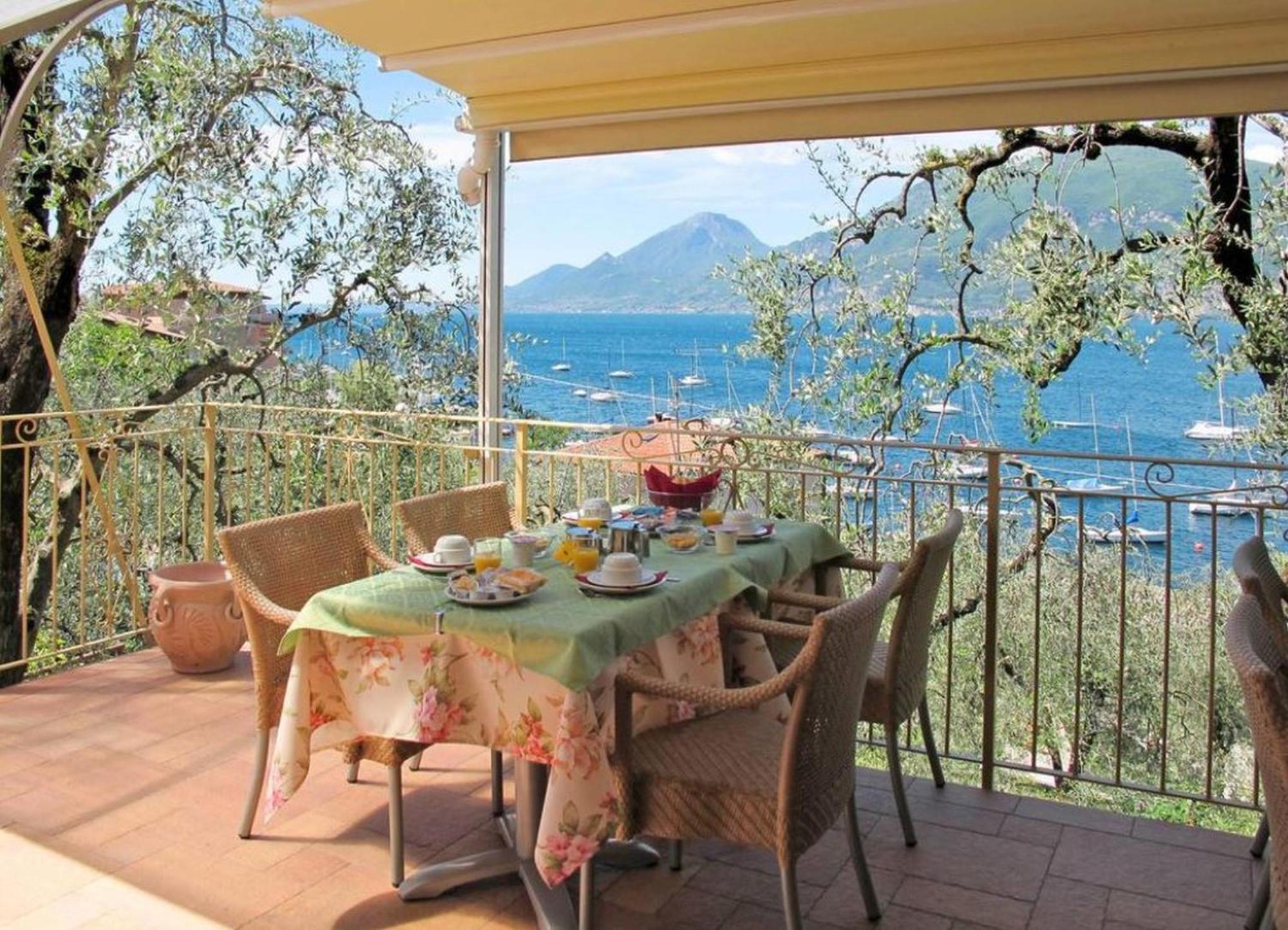 Residence Casa Maria Assenza di Brenzone Exterior foto